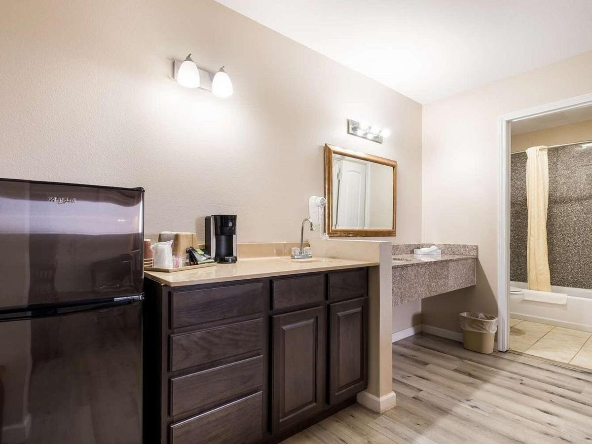 Americas Best Value Inn Refugio Luaran gambar